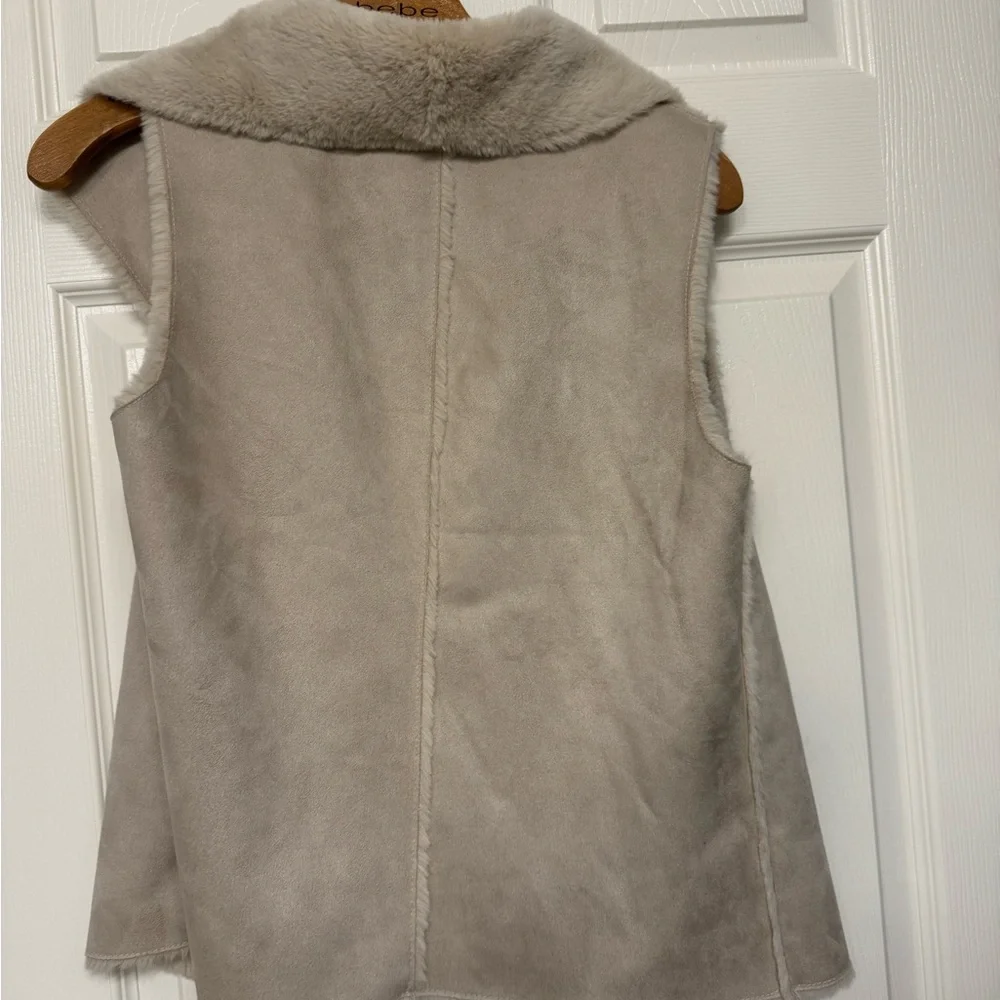 LOFT Light Tan Faux Fur Vest - Picture 6 of 7